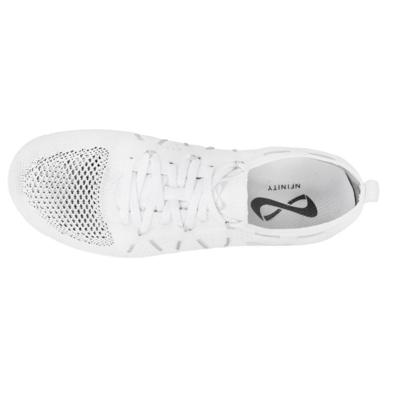 Chaussures Nfinity Flyte en blanc - top